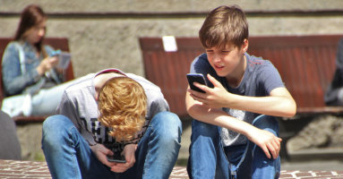 Djeca sa smartphoneom